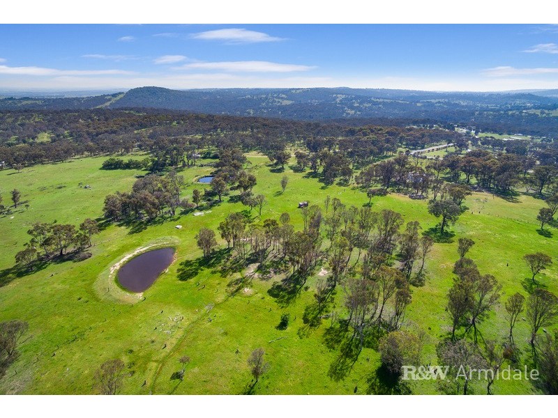 83 Devoncourt Road, Uralla NSW 2358
