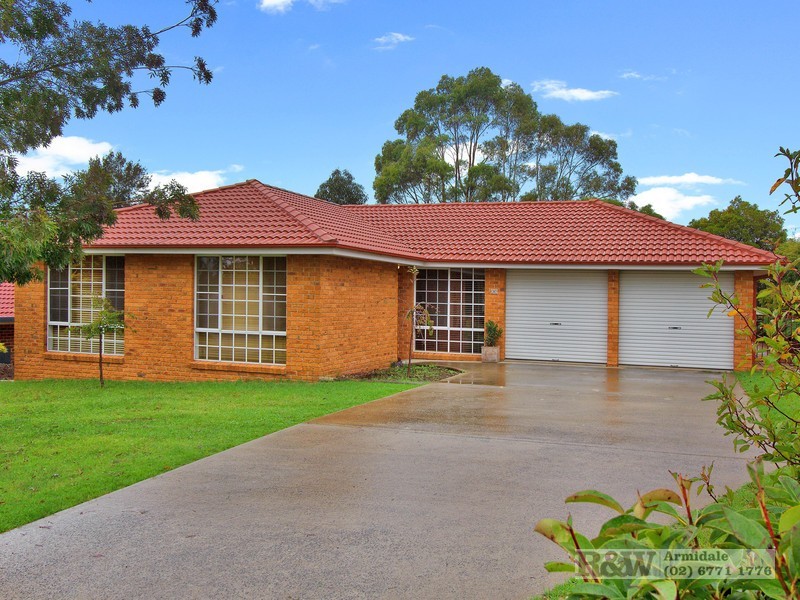 9 The Boulevarde, Armidale NSW 2350