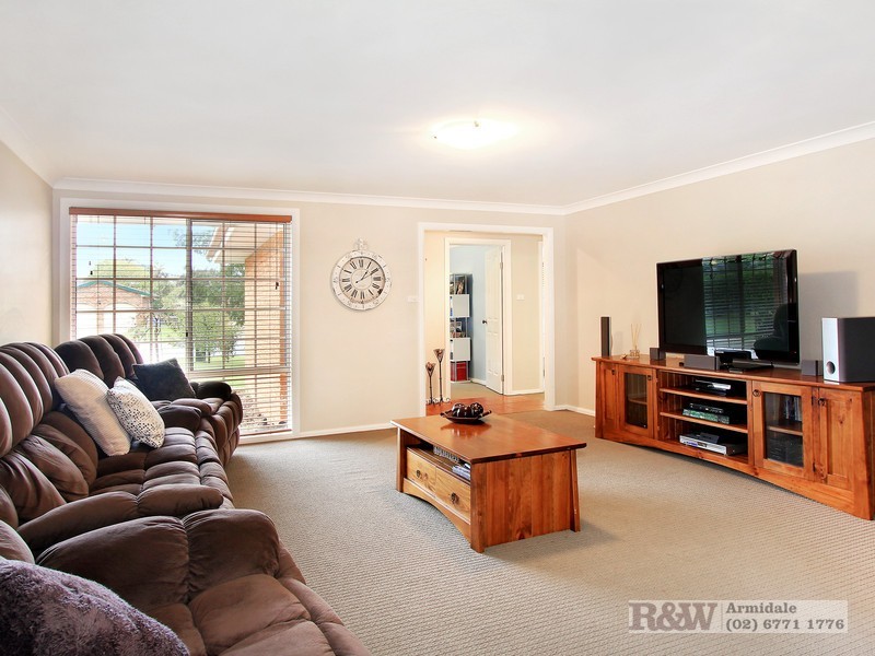 9 The Boulevarde, Armidale NSW 2350