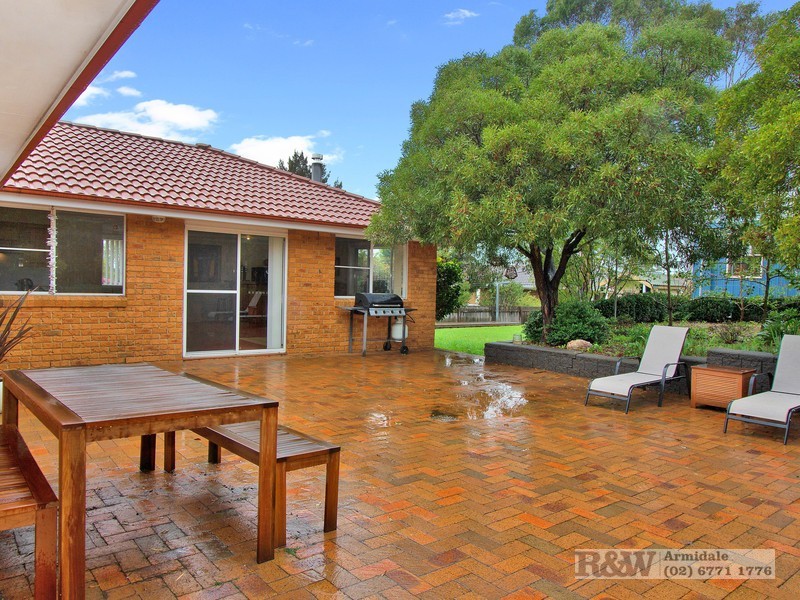 9 The Boulevarde, Armidale NSW 2350