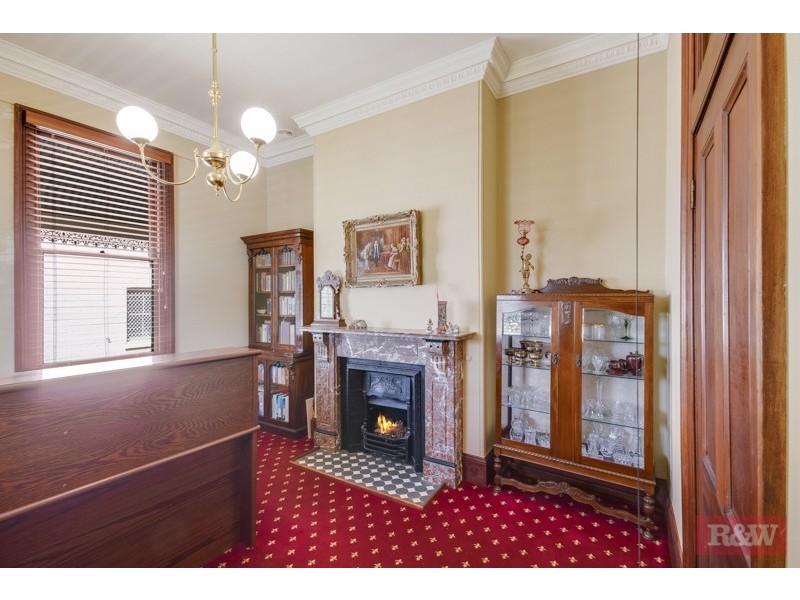 80 Barney Street, Armidale NSW 2350