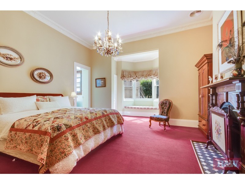 80 Barney Street, Armidale NSW 2350