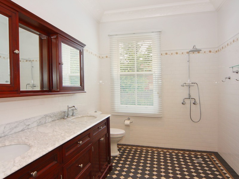 80 Barney Street, Armidale NSW 2350