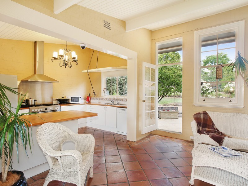 80 Barney Street, Armidale NSW 2350