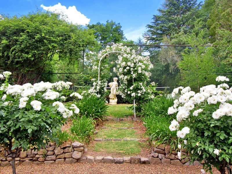 80 Barney Street, Armidale NSW 2350