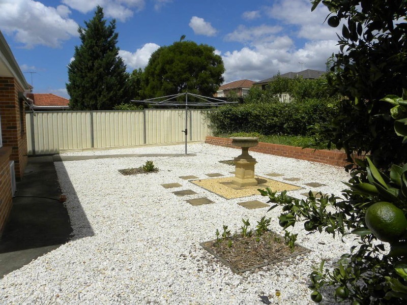 Hoxton Park NSW 2171