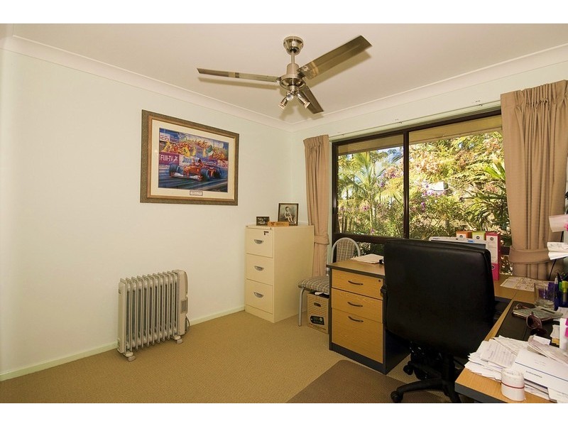 28 GREENVALE CT, Regents Park QLD 4118