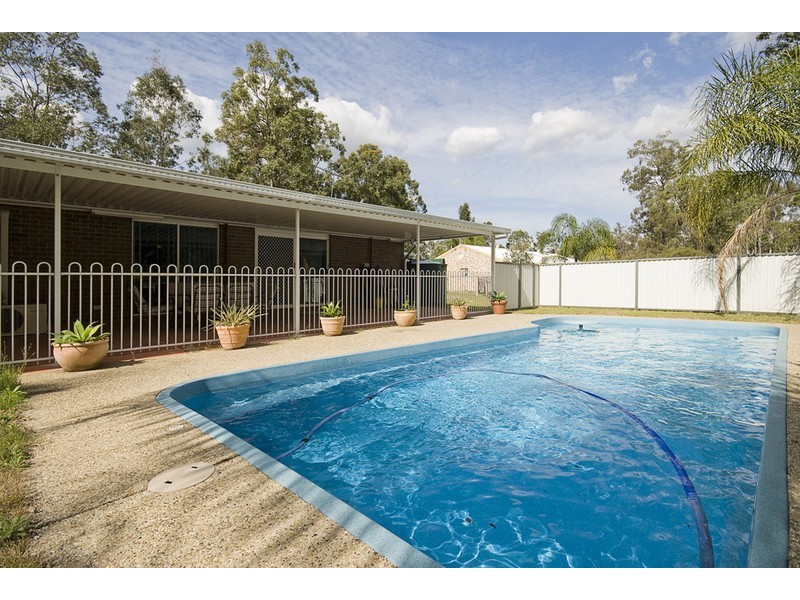 14 Holyrood, Munruben QLD 4125