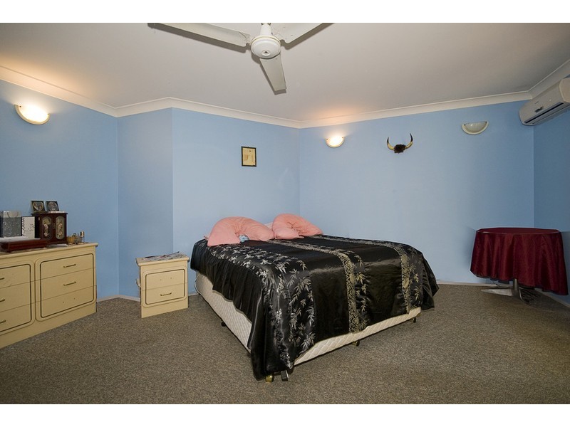 14 Holyrood, Munruben QLD 4125