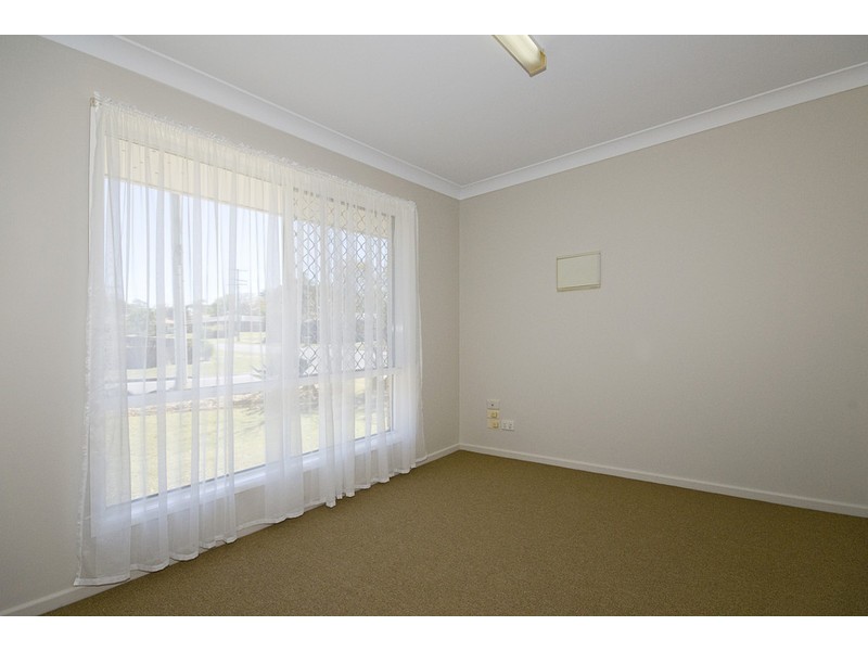 2 COCAS ST, Regents Park QLD 4118