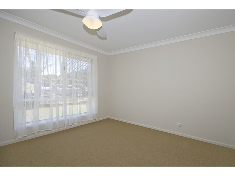 2 COCAS ST, Regents Park QLD 4118