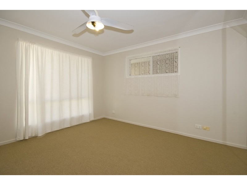 2 COCAS ST, Regents Park QLD 4118