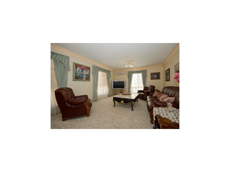 31 Yellowstone Ct, Munruben QLD 4125