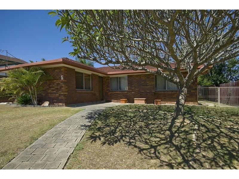 5 CORSLOOT ST, Regents Park QLD 4118