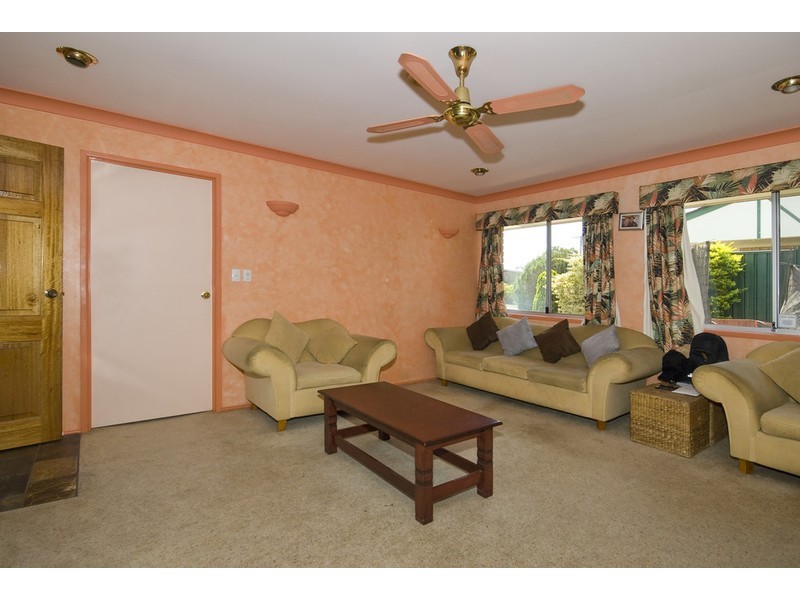 5 CORSLOOT ST, Regents Park QLD 4118