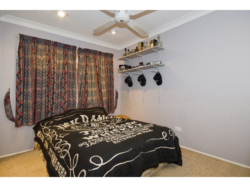 5 CORSLOOT ST, Regents Park QLD 4118