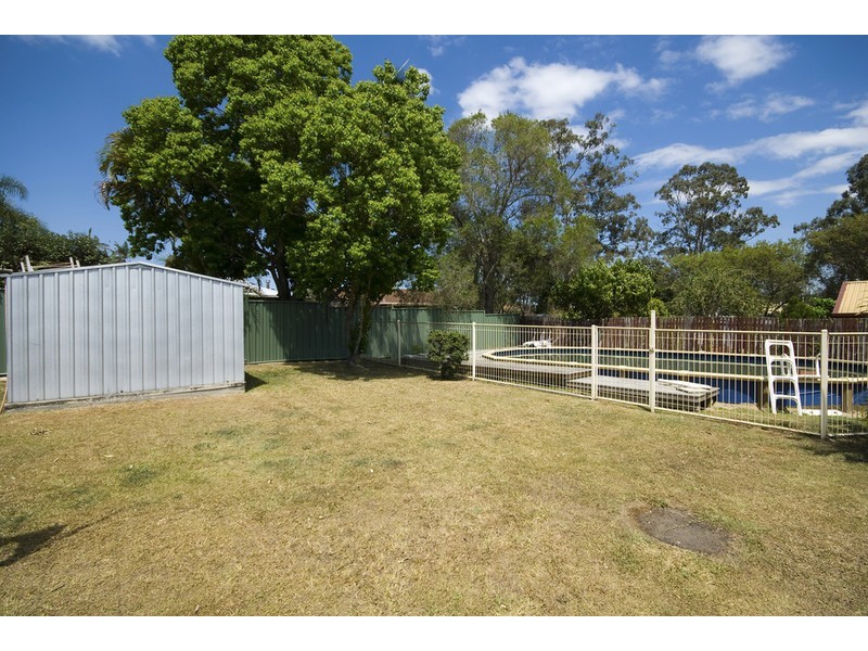5 CORSLOOT ST, Regents Park QLD 4118