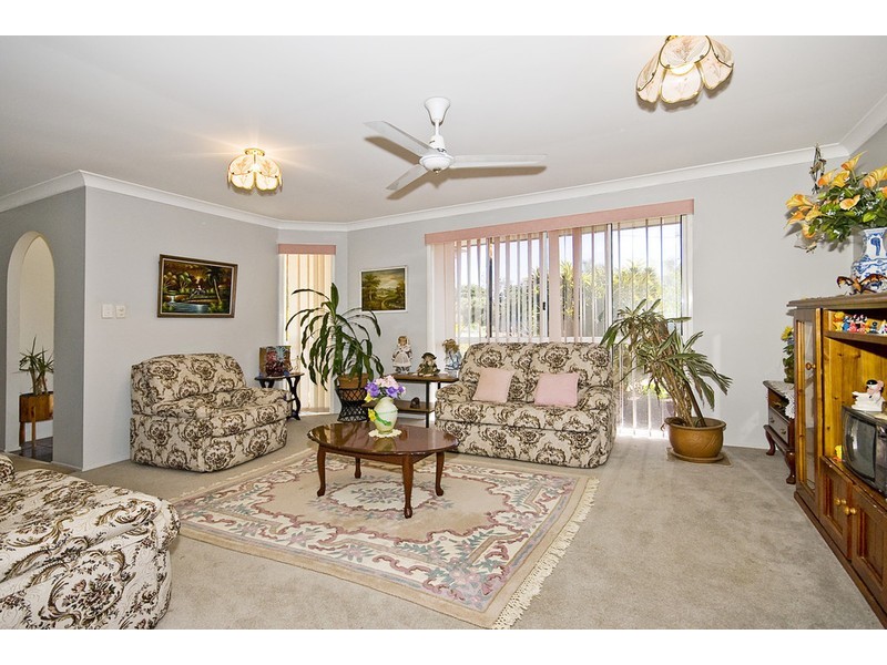 16 LUCIDA COURT, Regents Park QLD 4118