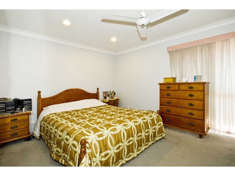 16 LUCIDA COURT, Regents Park QLD 4118