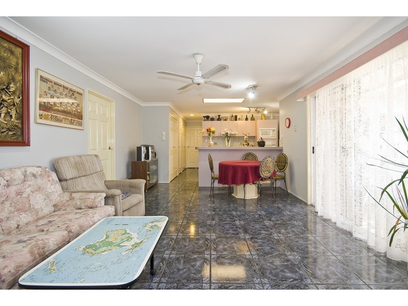 16 LUCIDA COURT, Regents Park QLD 4118