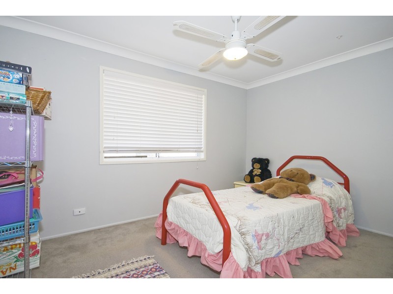 16 LUCIDA COURT, Regents Park QLD 4118