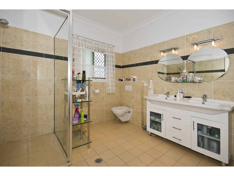 8 Sir Tristram Ct, Jimboomba QLD 4280