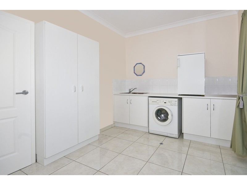 8 Sir Tristram Ct, Jimboomba QLD 4280