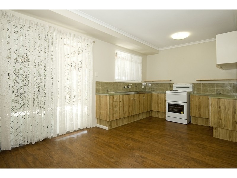 1 Peppermint St, Crestmead QLD 4132