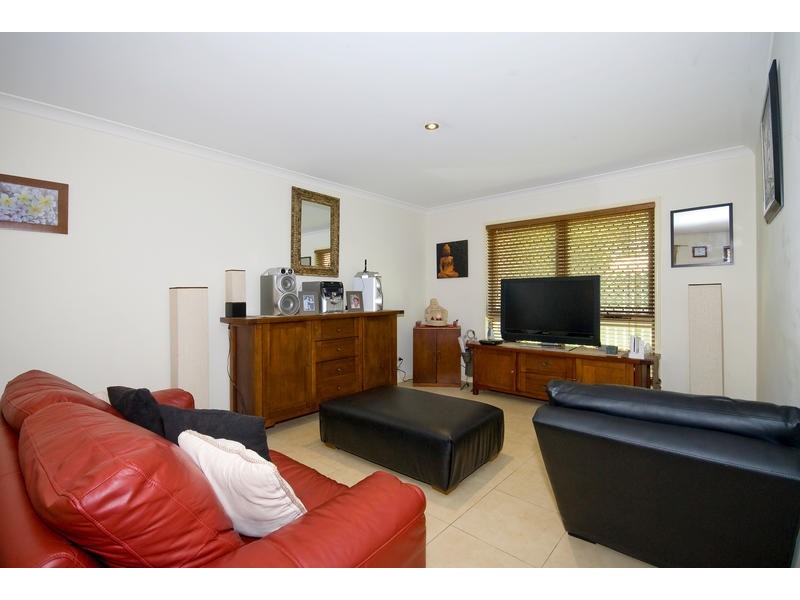 14 Isaac Court, Hillcrest QLD 4118