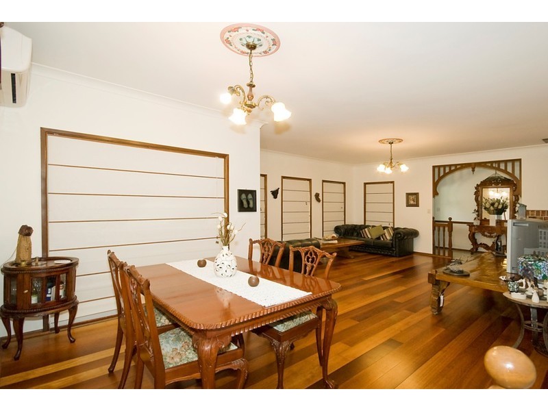 2  Yellowstone Court, Munruben QLD 4125