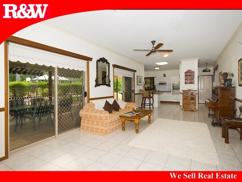 2  Yellowstone Court, Munruben QLD 4125
