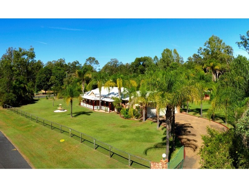 2  Yellowstone Court, Munruben QLD 4125