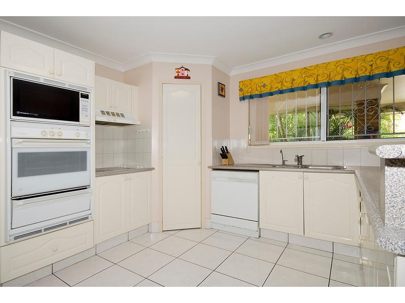 51 HONEYSUCKLE WAY, Calamvale QLD 4116