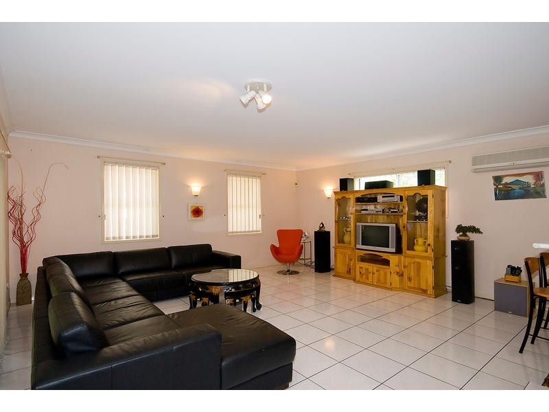 51 HONEYSUCKLE WAY, Calamvale QLD 4116