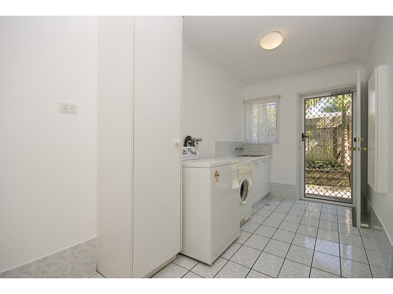 51 HONEYSUCKLE WAY, Calamvale QLD 4116