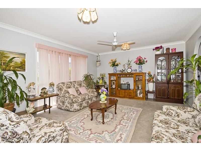 16 Lucida Court, Regents Park QLD 4118