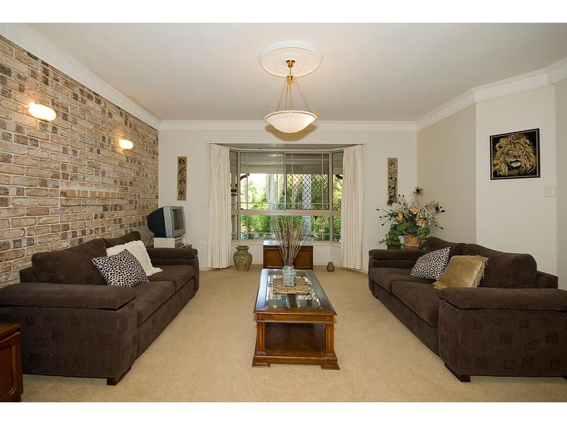 19 Grosvenor Court, Munruben QLD 4125