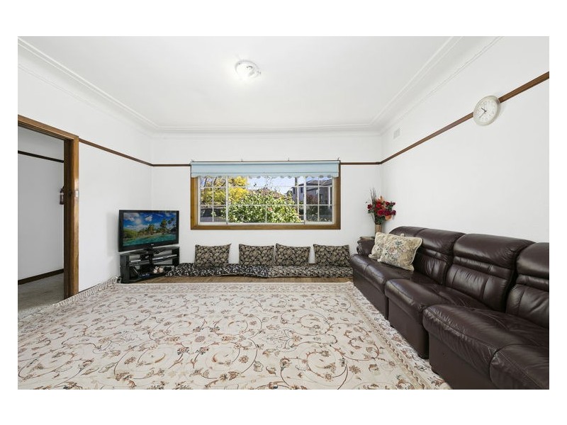 27 Burnett Street, Merrylands NSW 2160