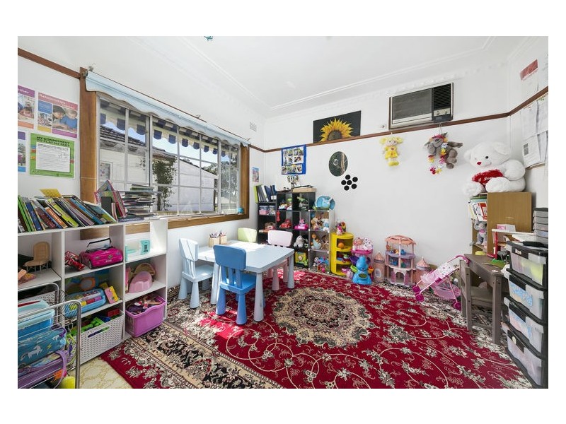 27 Burnett Street, Merrylands NSW 2160