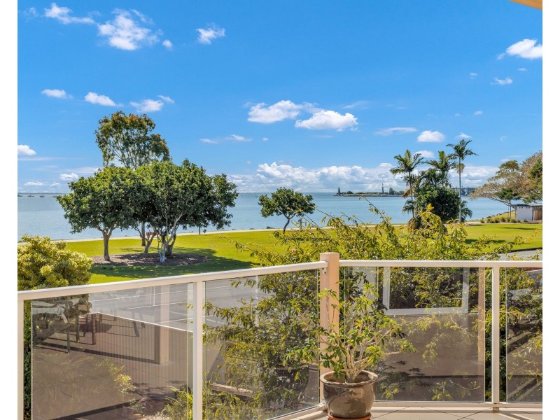 67 Endeavour Esplanade, Newport QLD 4020