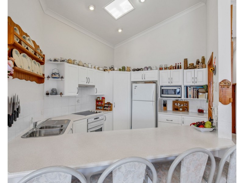 67 Endeavour Esplanade, Newport QLD 4020