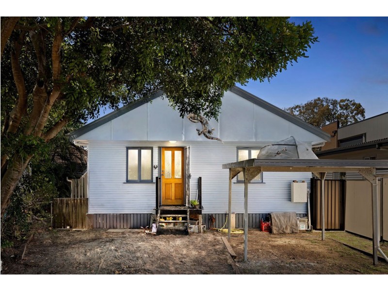 308 Scarborough Road, Scarborough QLD 4020
