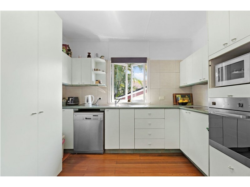 308 Scarborough Road, Scarborough QLD 4020