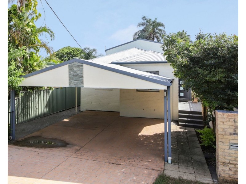 1 Inglis Street, Woody Point QLD 4019