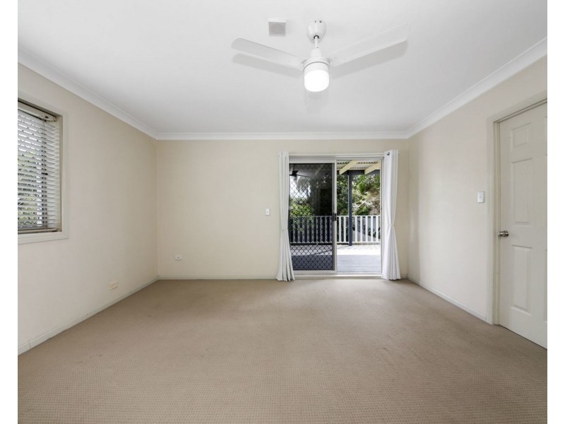 1 Inglis Street, Woody Point QLD 4019