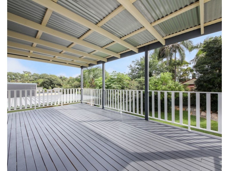 1 Inglis Street, Woody Point QLD 4019