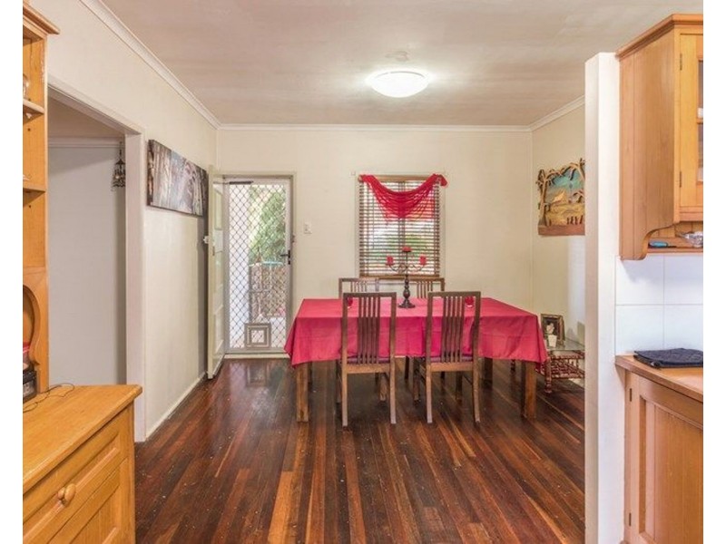 36 Hawthorne Street, Woody Point QLD 4019