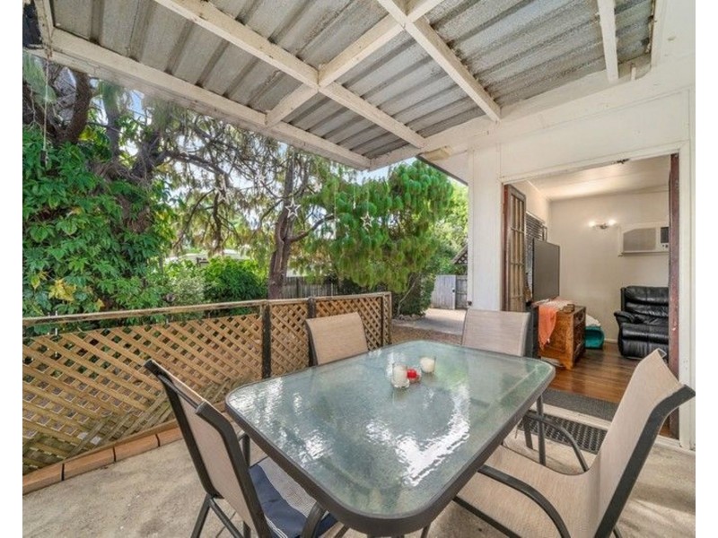 36 Hawthorne Street, Woody Point QLD 4019