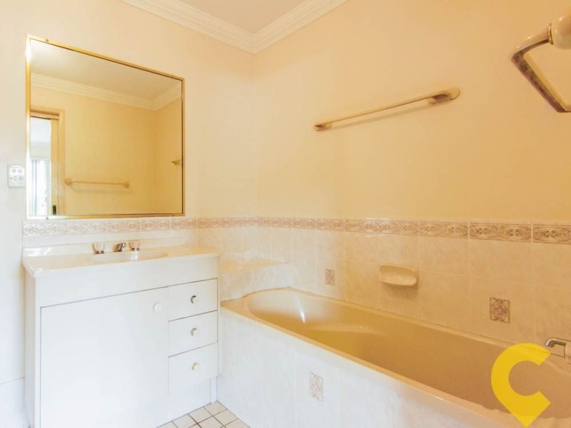 6b Tuckeroo Street, Rothwell QLD 4022