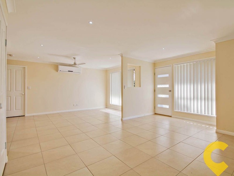 2/1 Lady Bowen Parade, Rothwell QLD 4022